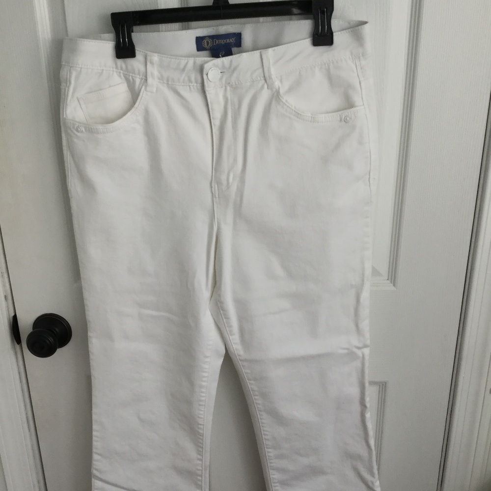 Democracy white woman’s capri size 12